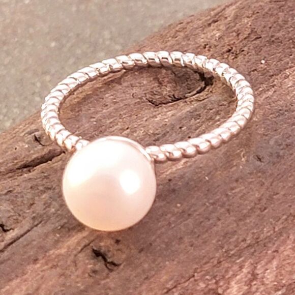 Freshwater 8mm Pearl Twisted Rope Sterling Silver Ring - Picture 3 of 10